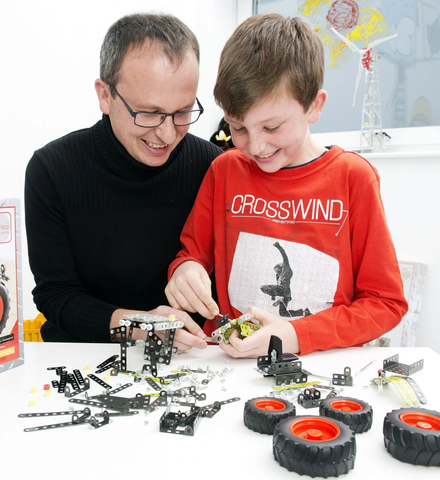 Tronico Mini Fendt 313 Vario Met Aanhangwagen β 1 : 32 - Afbeelding 6